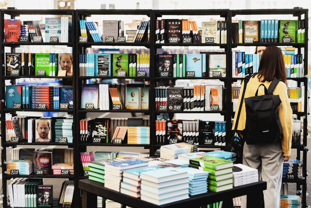Українські видавництва отримали по €5000 на відновлення книжок, які знищила росія