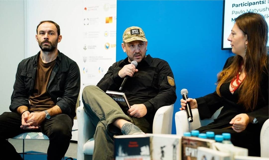 Військовий та письменник з України виступив на найбільшому книжковому ярмарку у Франкфурті