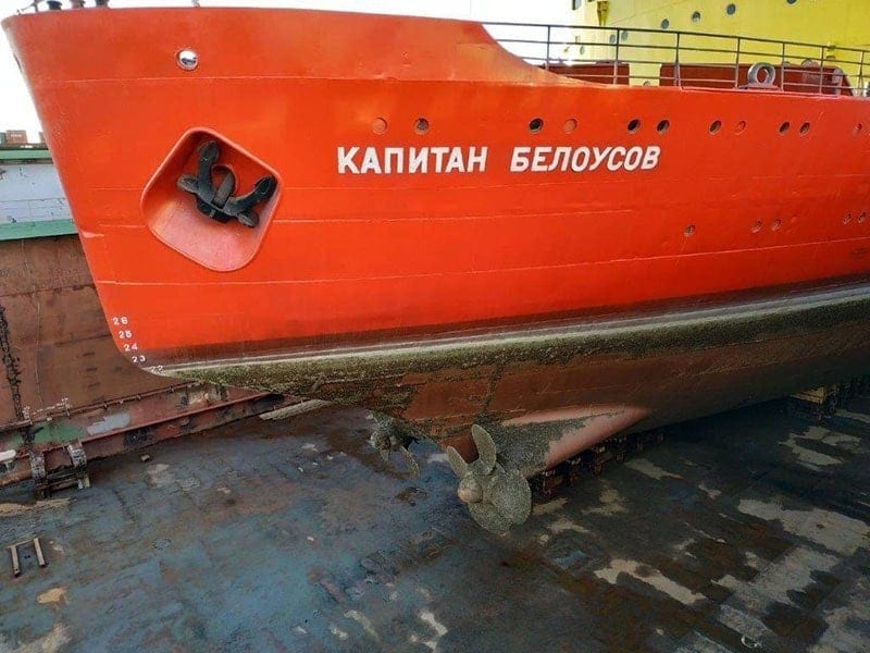 Як ремонтують єдиний в країні криголам “Капітан Білоусов”