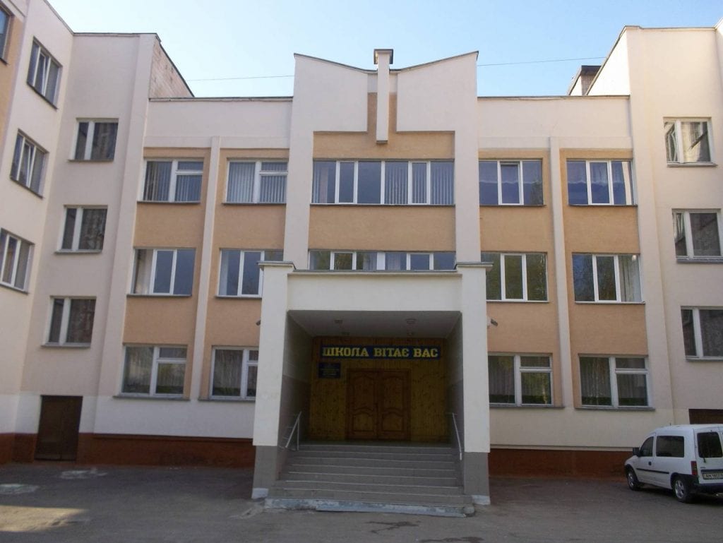 У всіх школах Тернополя встановлять нові системи очищення води