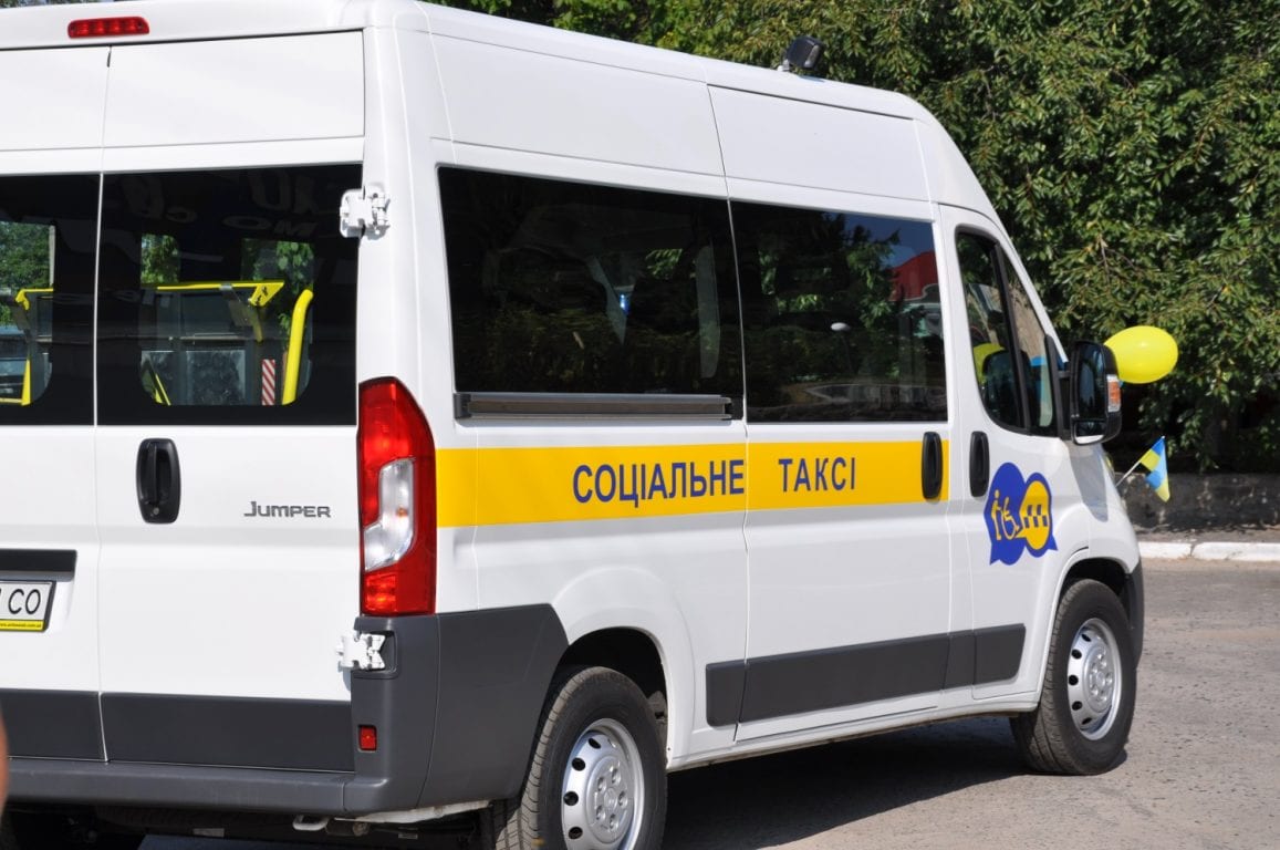 В Авдіївці запрацювало “соціальне таксі”: подробиці