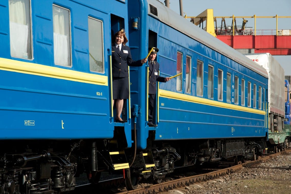 Укрзалізниця збільшила термін продажу квитків на Донбас