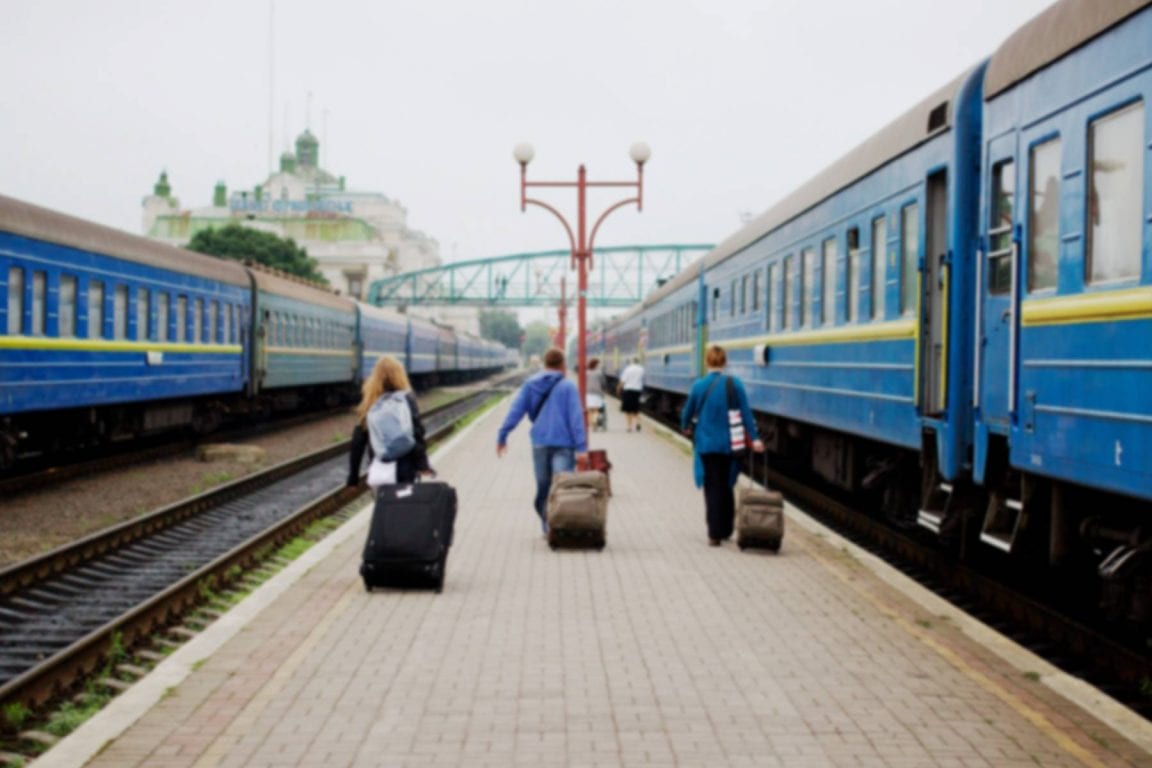 Укрзалізниця відновлює рух «новорічних» поїздів
