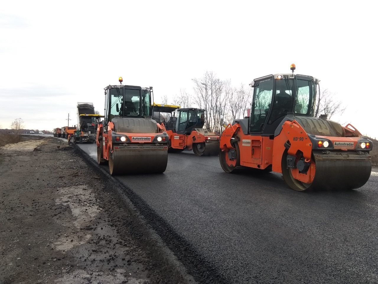 За понад мільйон гривень ремонтують дорогу на Луганщині