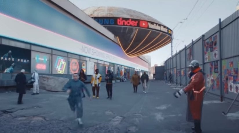 Київ потрапив до британської реклами 5G