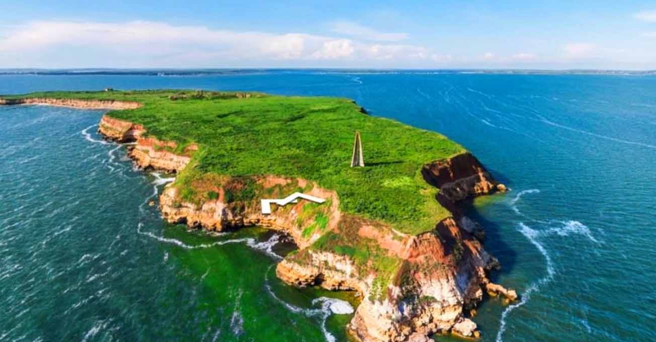 Оксамитовий сезон в Україні: вирушайте на безлюдний острів Березань (ВІДЕО)