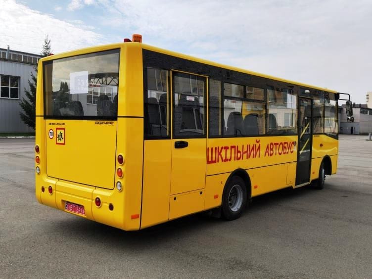 “Богдан” створює для Волині шкільні автобуси з новим дизайном (ФОТО)