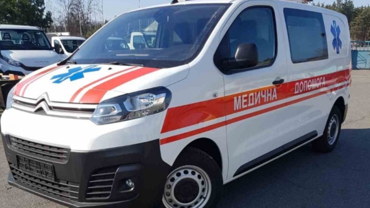 Для Львівщини закупили 12 нових автомобілів швидкої допомоги