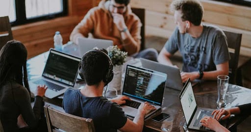 Попит на IT-фахівців в Україні зріс на 50%