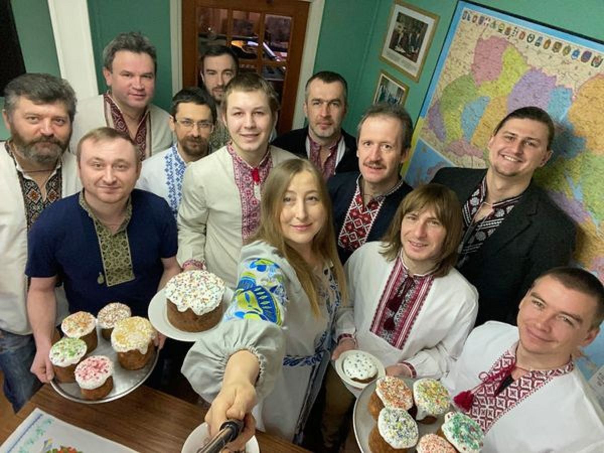 Як українські полярники святкують Великдень в Антарктиді? (ФОТО)