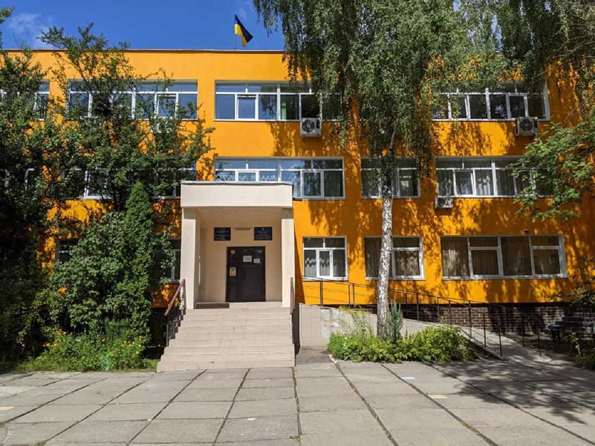 У київській школі встановили ліфт для дітей з інвалідністю
