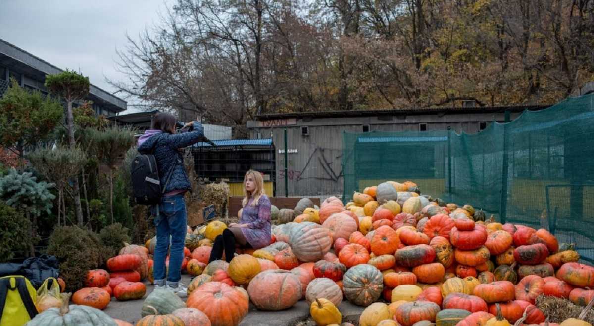 У Києві до Хелловіна з’явилася гарбузова фотозона (ФОТО)