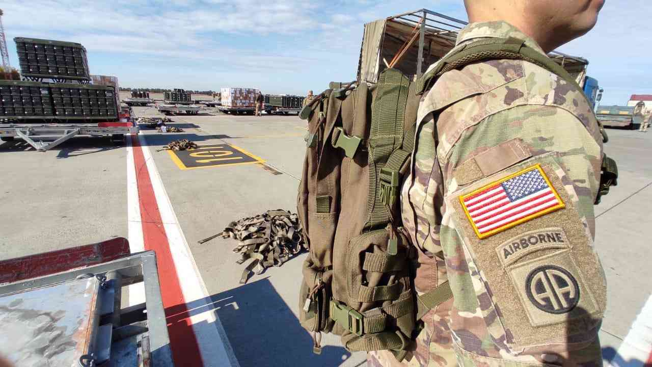 В Україну прибули вантажі безпекової допомоги від Уряду США на $60 млн (ВІДЕО)