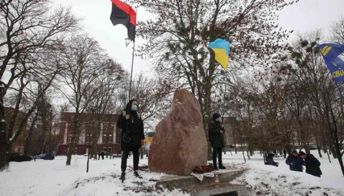 У центрі Харкова відкрили оновлений пам’ятник Українській Повстанський Армії