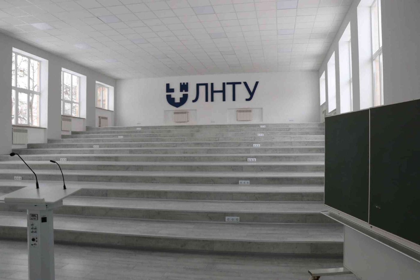 Відремонтували головний корпус Луцького технічного університету (ФОТО)