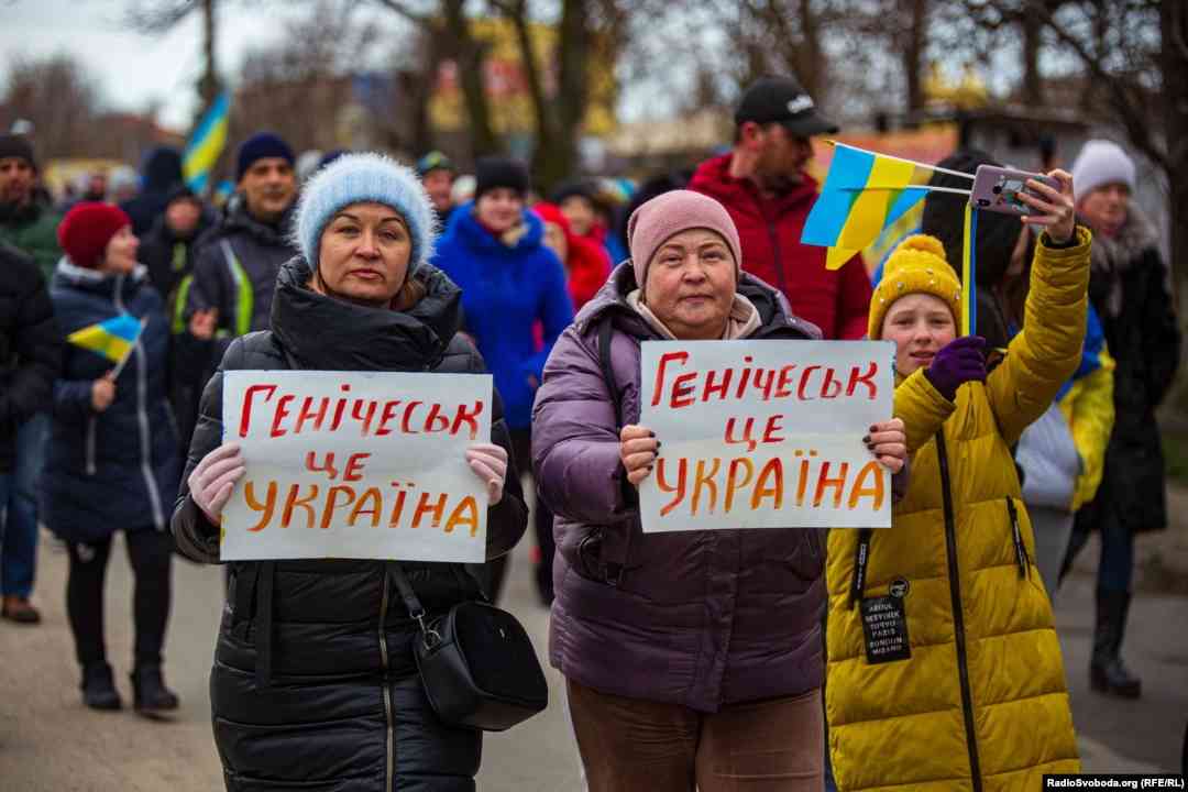 На Херсонщині українці підпалили військкомат, захоплений російськими окупантами