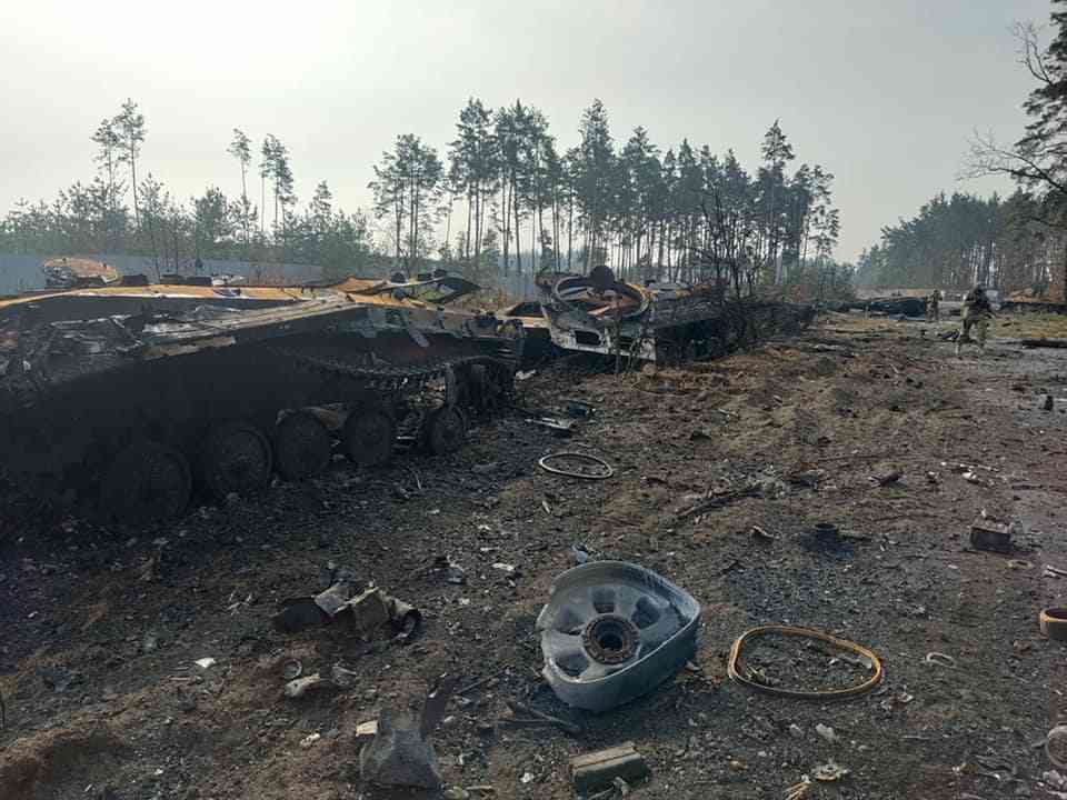 Бійці тероборони розгромили колону окупантів на Київщині (ФОТО)
