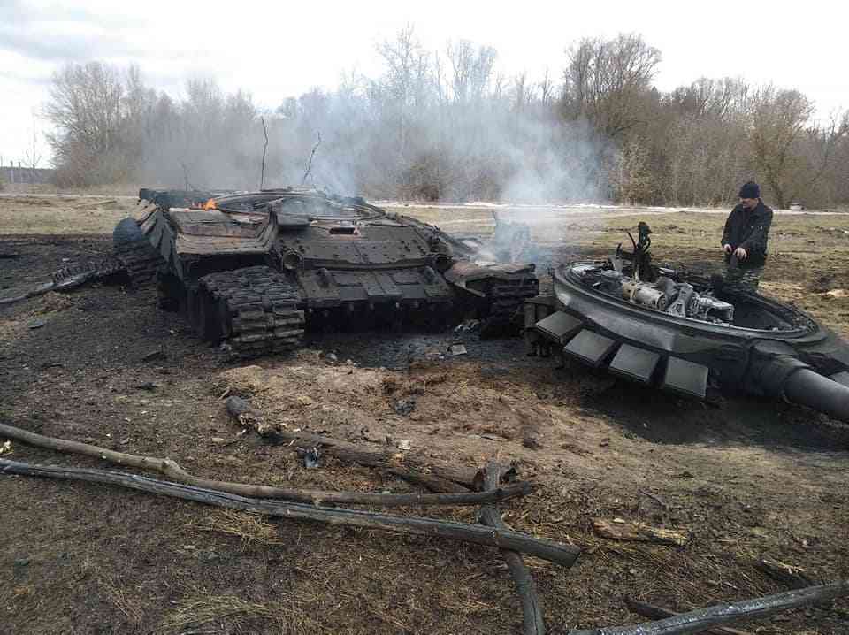 Українська армія знищила колону техніки РФ на Сумщині (ФОТО)