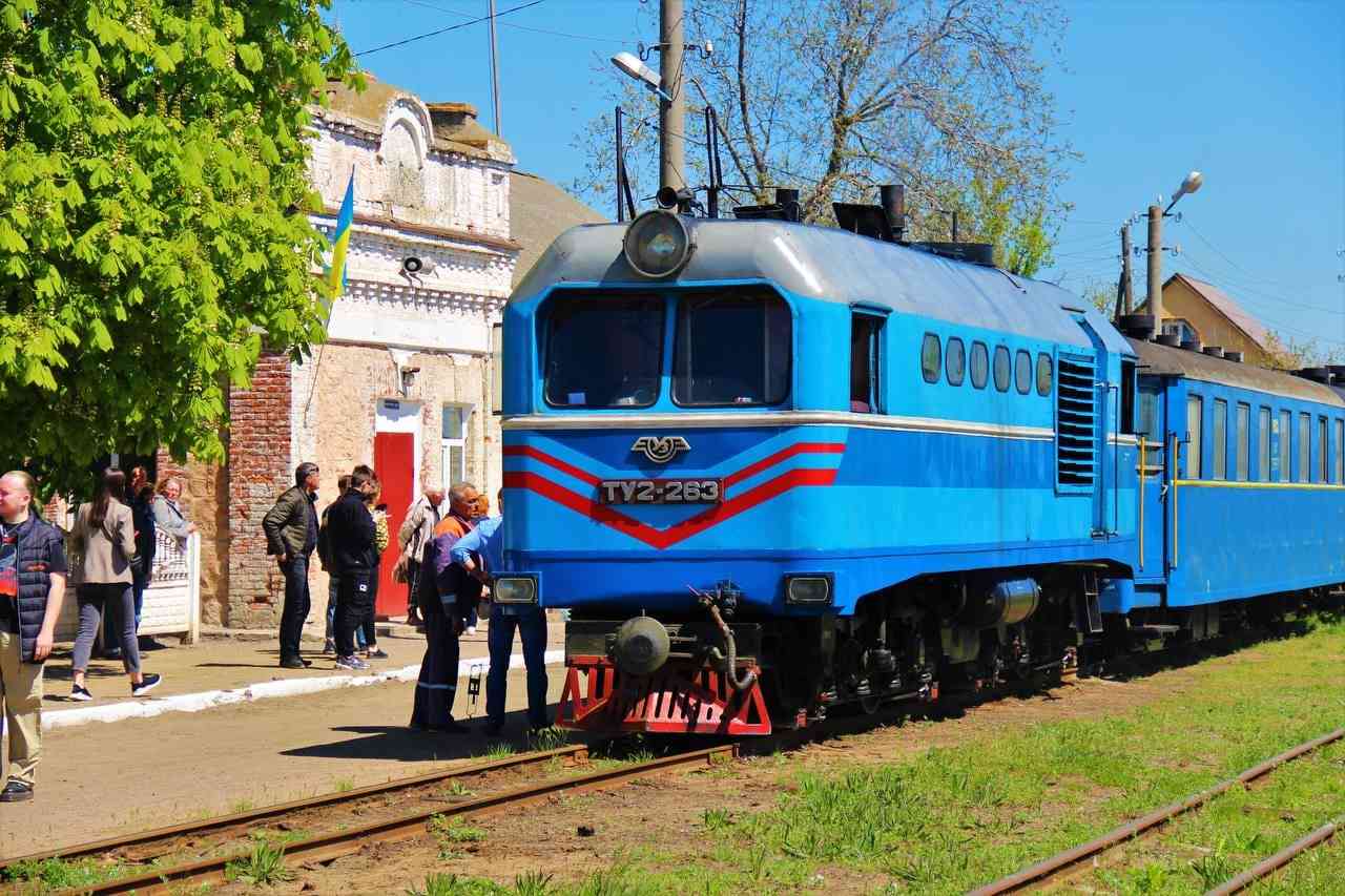 УЗ запустила другий потяг найдовшим у Європі маршрутом вузькоколійки (ФОТО)