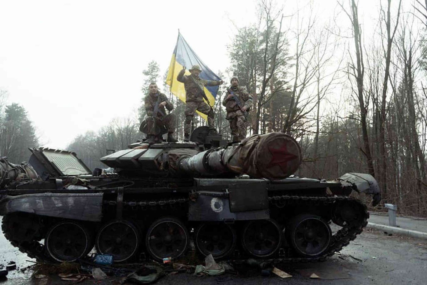 На східному напрямку ЗСУ відбили 9 атак та розгромили 8 російських танків