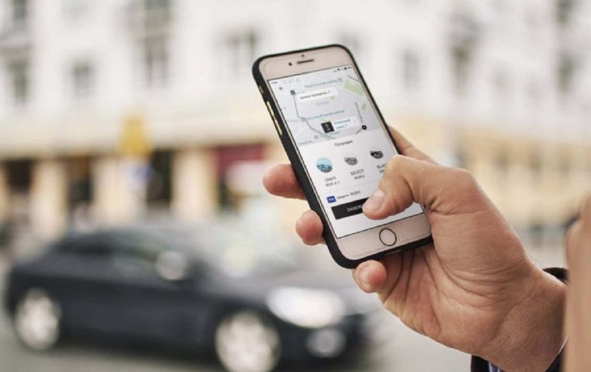 Uber запускає у Львові шатл-баси до польського кордону