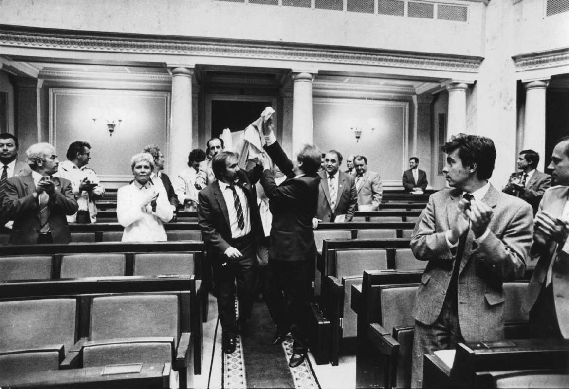 Архівні документи Верховної Ради  за 1990-1996 роки тепер доступні онлайн