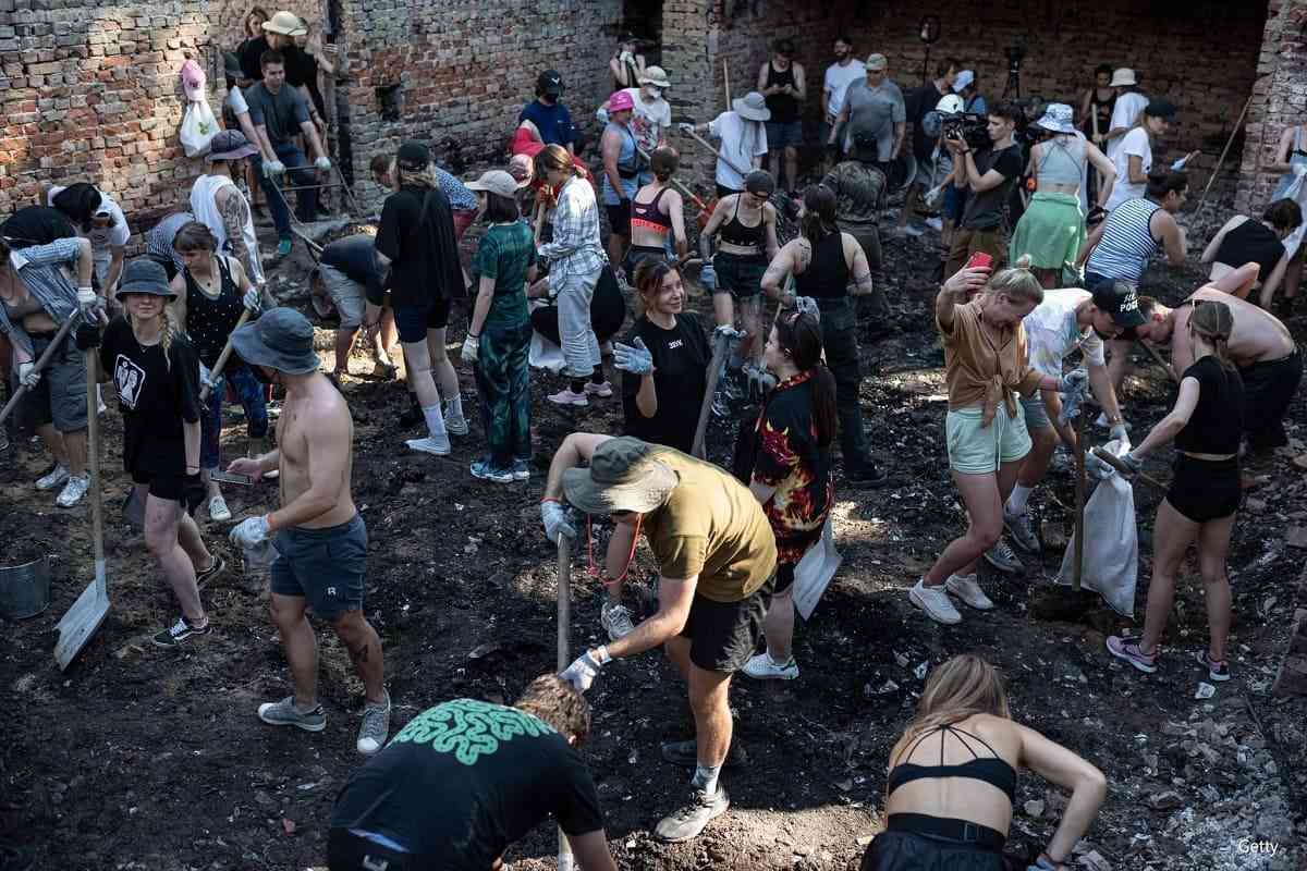 Волонтери Repair Together влаштували толоку на Чернігівщині у вигляді вечірки