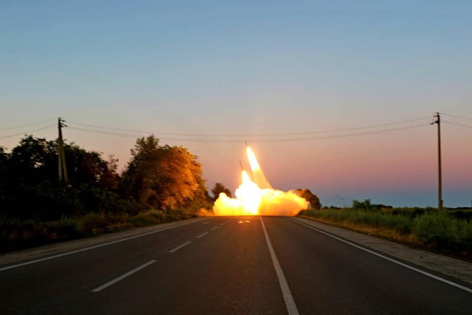 ЗСУ вдарили по тилових позиціях росіян в окупованому Токмаку на Запоріжжі (ФОТО)