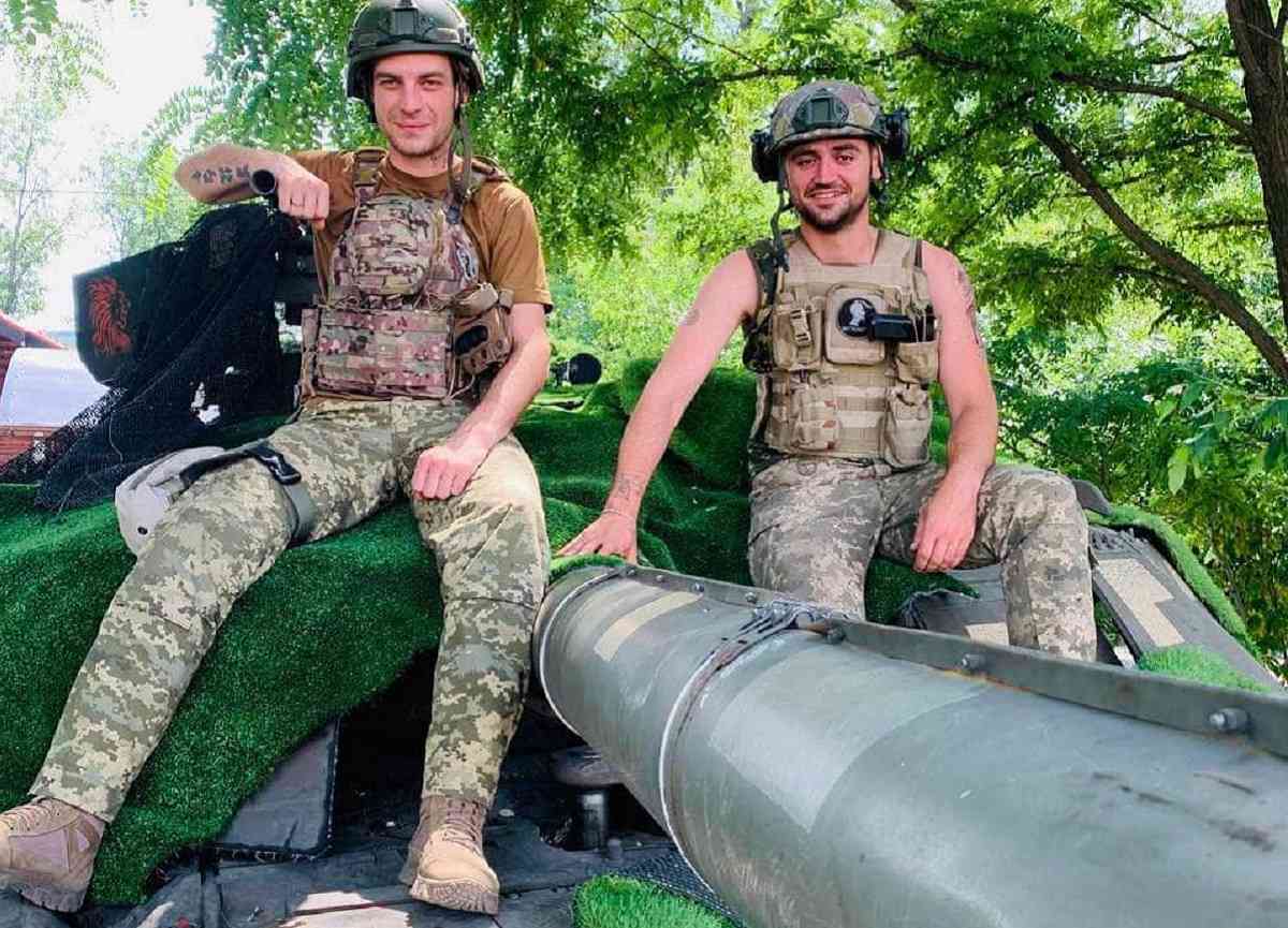22-й мотопіхотний батальйон спалив ворожий БТР-80 пострілом із танка (ВІДЕО)