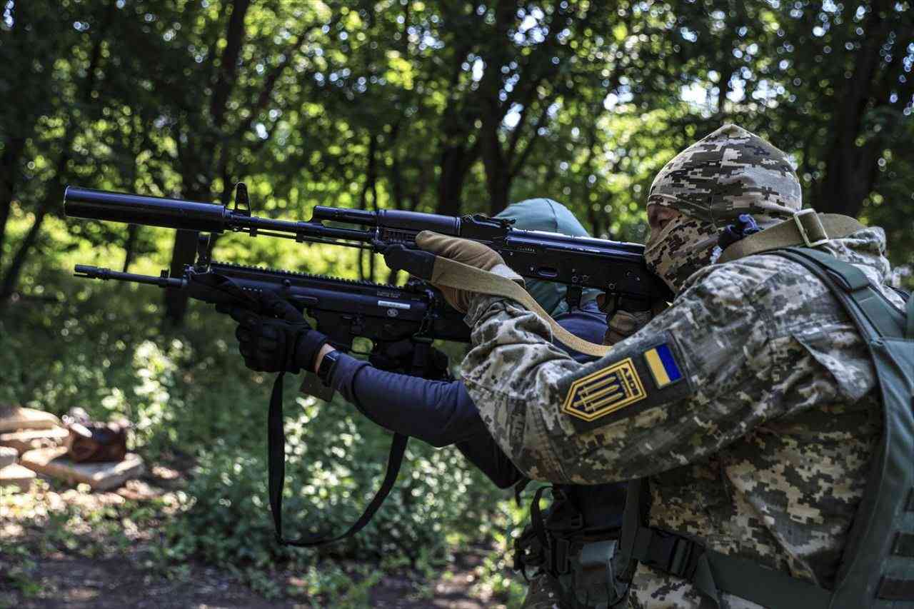 Воїни ССО «Азов» знищили ворожий склад боєприпасів на Харківщині (ВІДЕО)