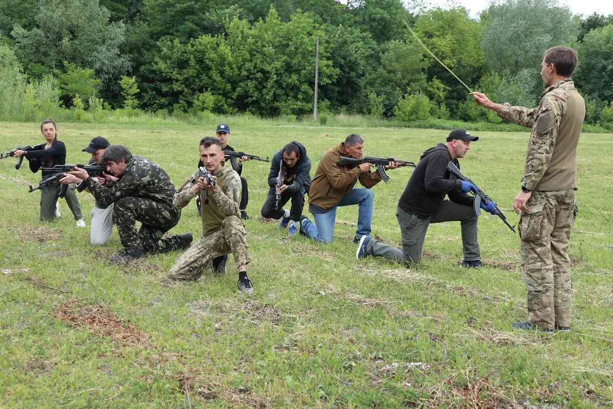 Як організувати військовий вишкіл для цивільних мешканців громади – інфографіка