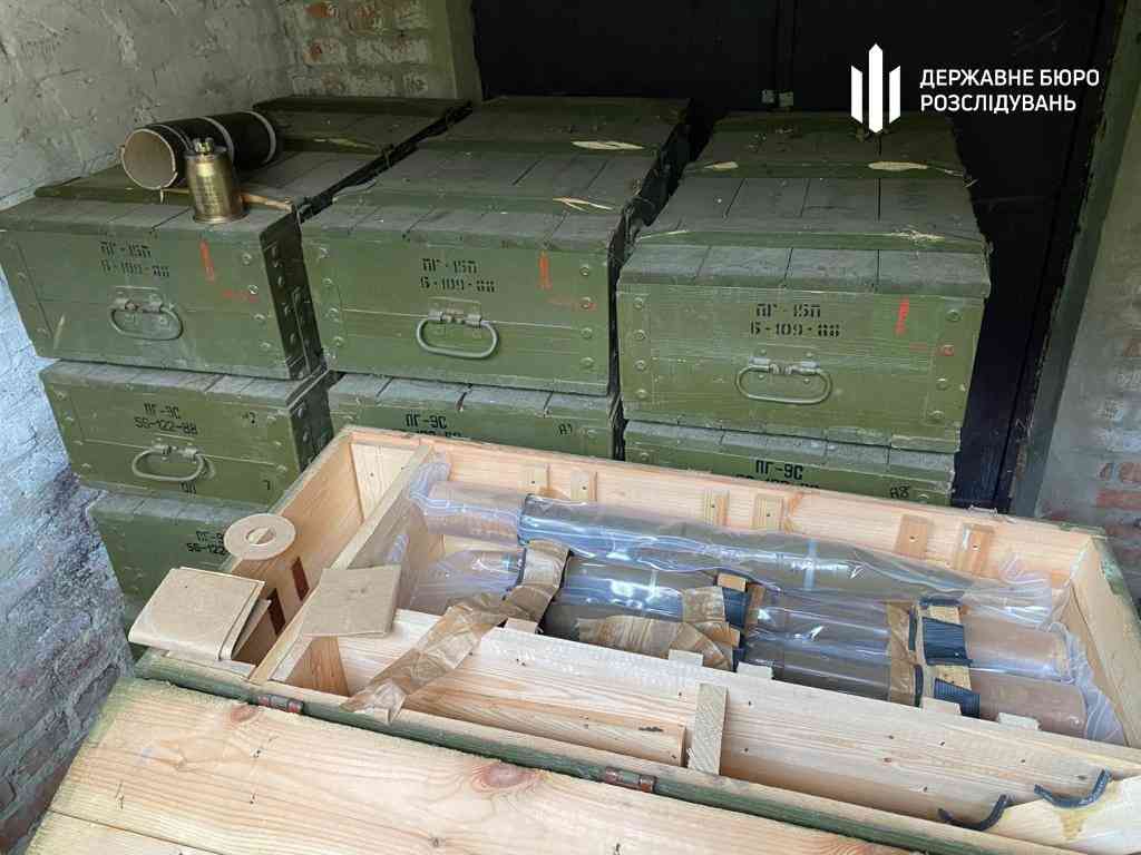 «Ленд-ліз від росіян». На Харківщині знайшли сховище російської зброї та техніки (ФОТО)