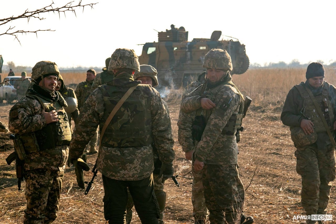 Морпіхи ЗСУ артилерійським вогнем знищили склад боєприпасів росармії