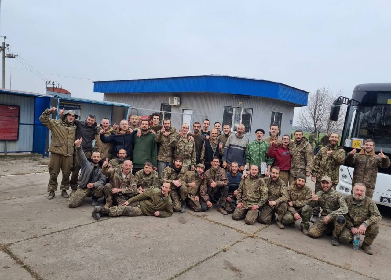 Україна повернула з полону 45 воїнів ЗСУ (ВІДЕО)