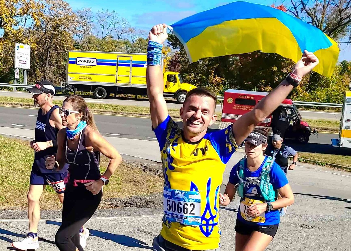Український ветеран уперше подолав Марафон морської піхоти у США (ФОТО)