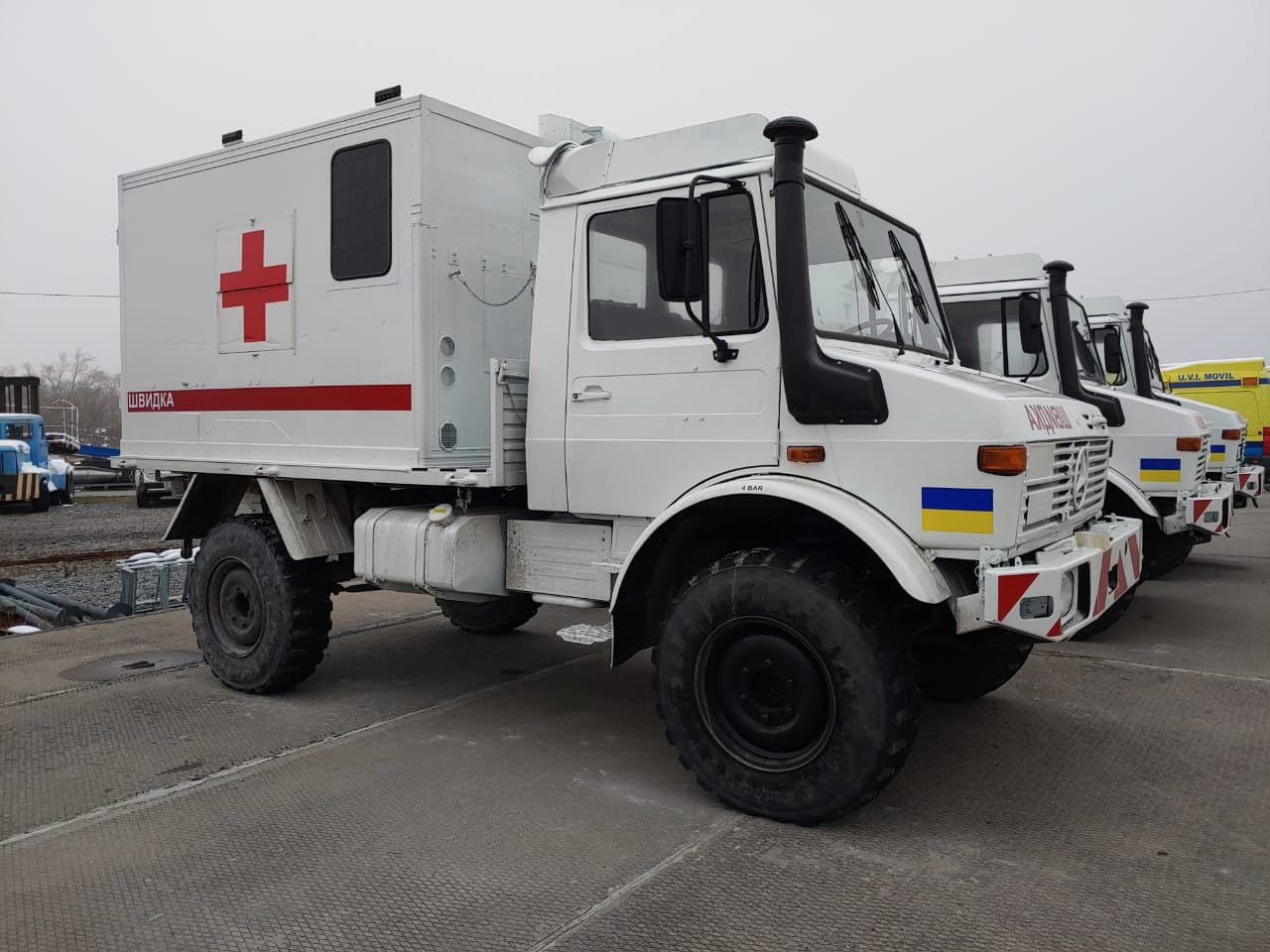 Україна отримала від Великої Британії три карети швидкої допомоги