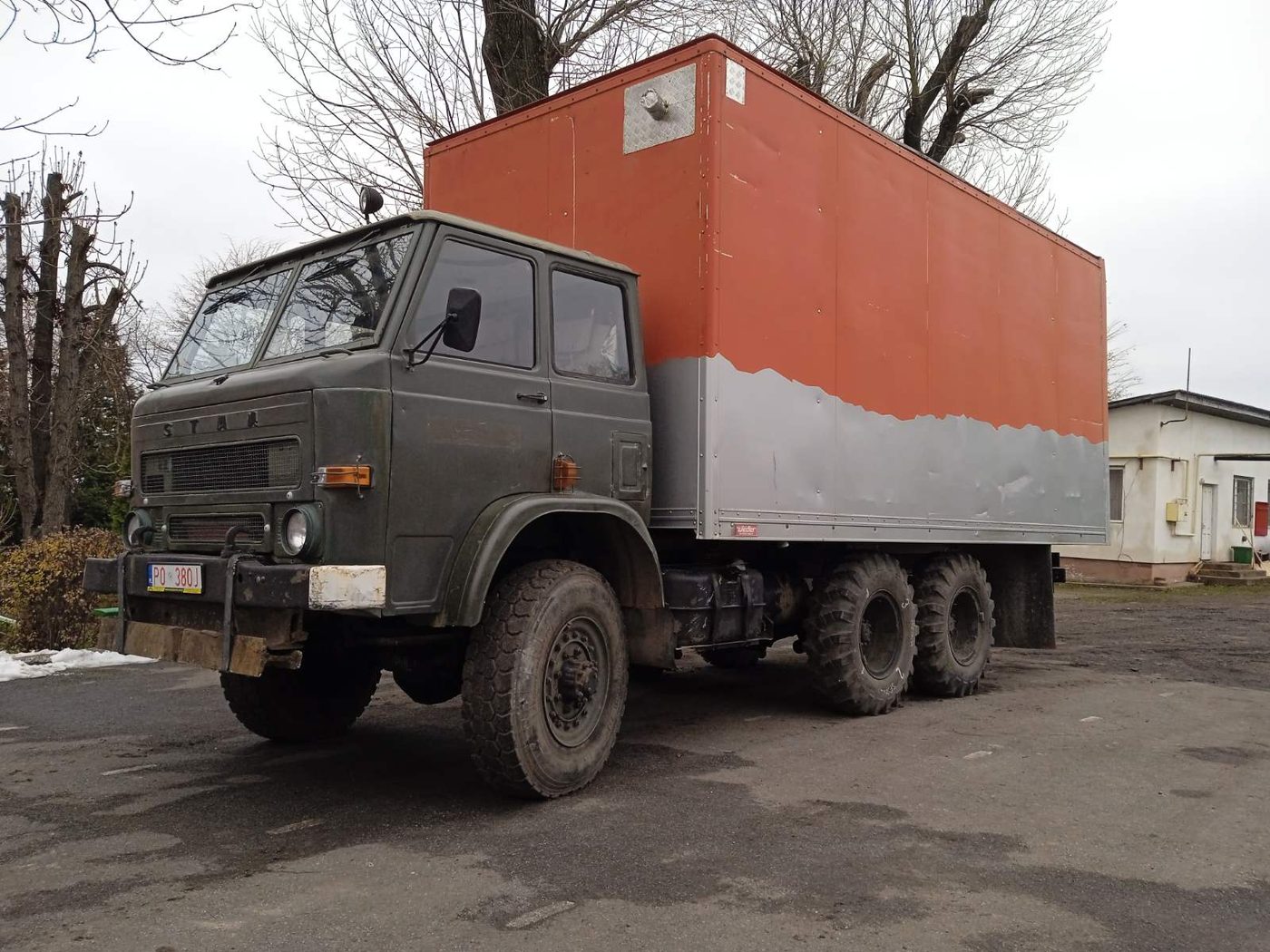 77-й батальйон ТРО отримав мобільну лазню від двох громад на Франківщині
