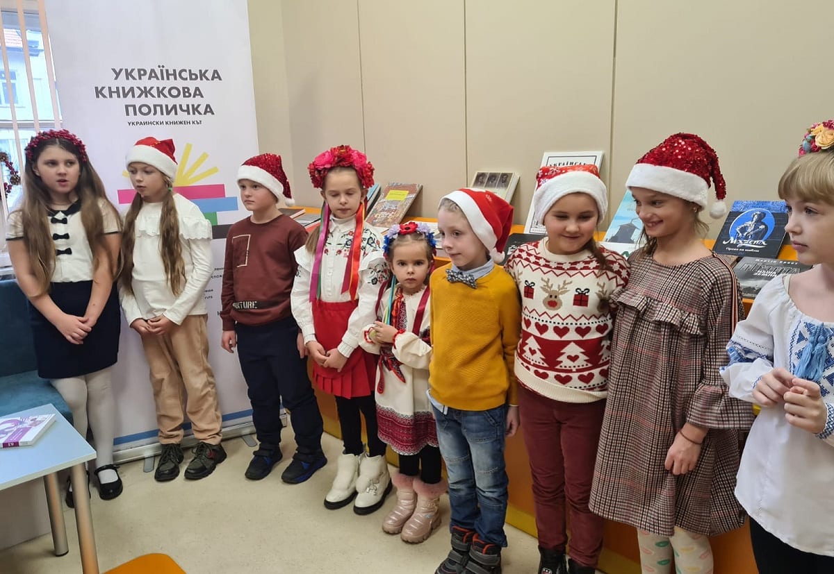 У Болгарії відкрили першу «Українську книжкову поличку»