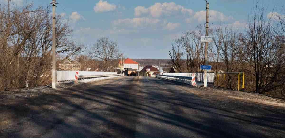 На Буковині відремонтували міст на прикордонній дорозі до Румунії