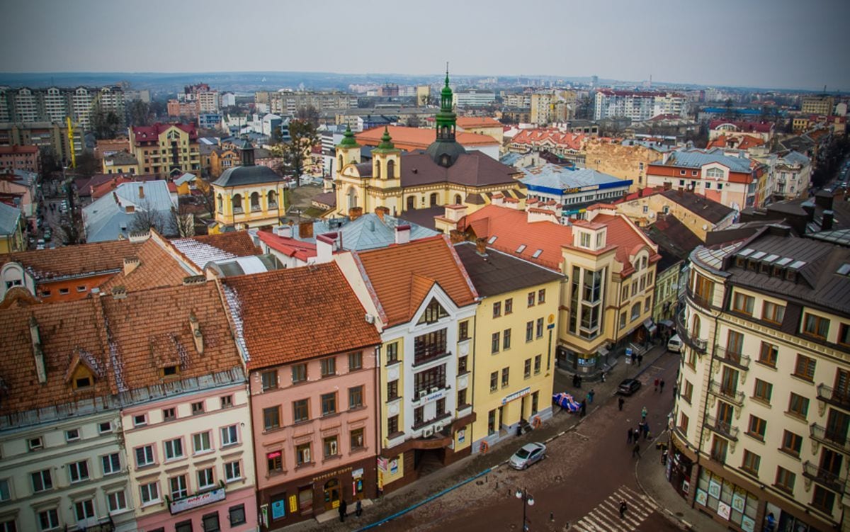 В Івано-Франківську запустять мобільні пункти обігріву зі Starlink