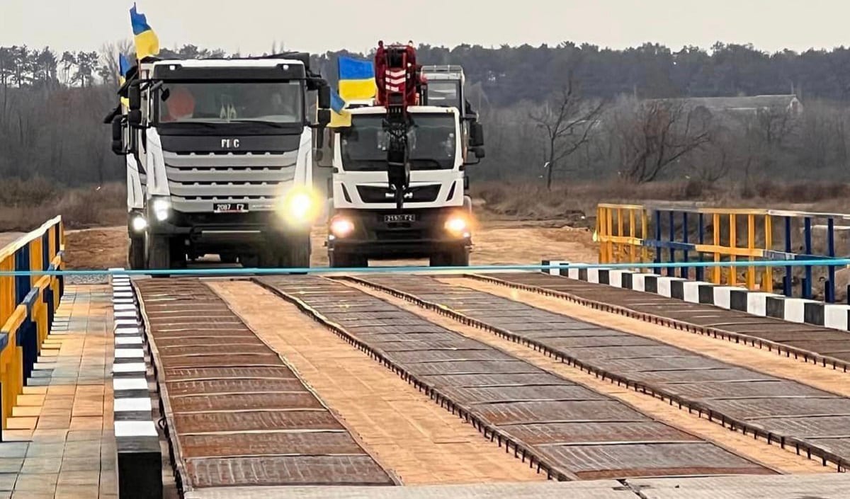 На Миколаївщині відкрили тимчасовий міст через річку Інгулець