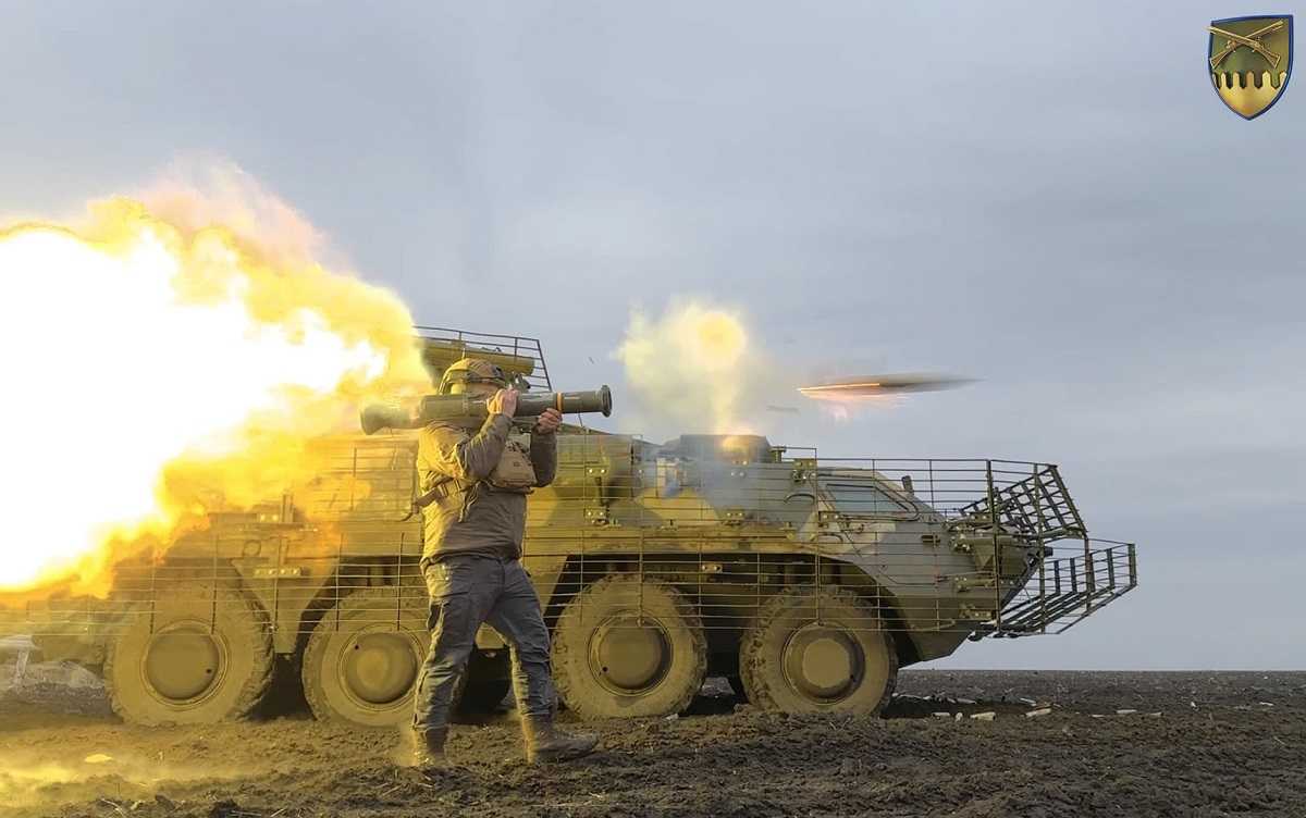 Бійці 92 ОМБр спалили бойовий танк окупантів Т-80Б (ВІДЕО)