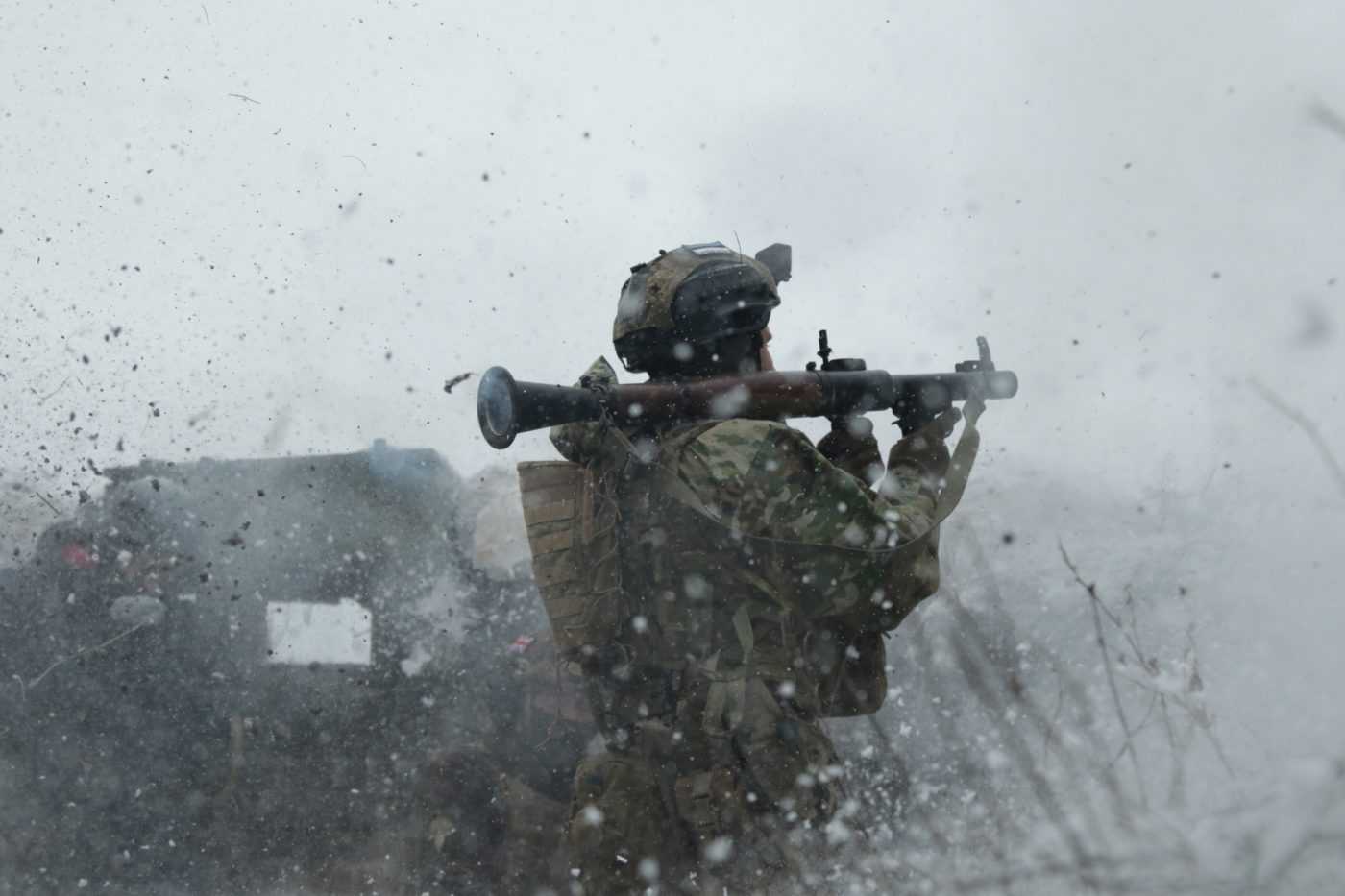 «Штурм не вдався». Десантники 79 ОДШБр розбили колону російської техніки (ВІДЕО)