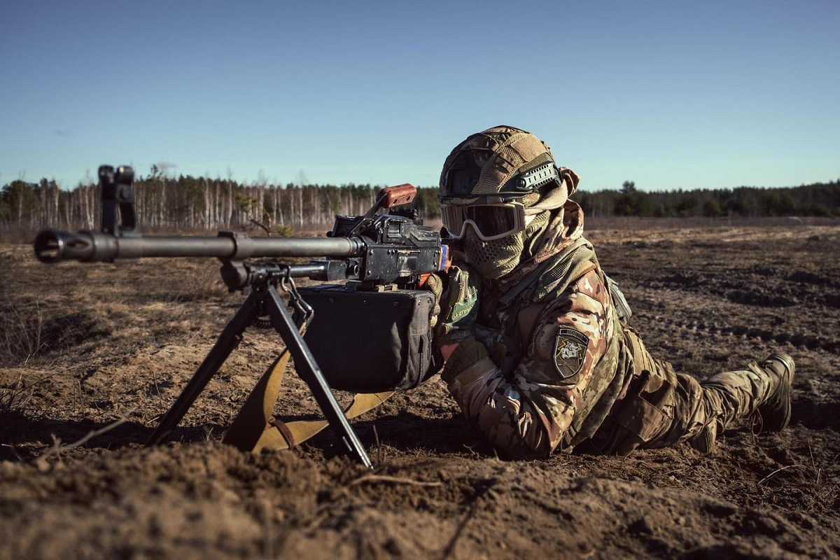 На Луганщині ЗСУ влаштували багаття з ворожих танків (ВІДЕО)