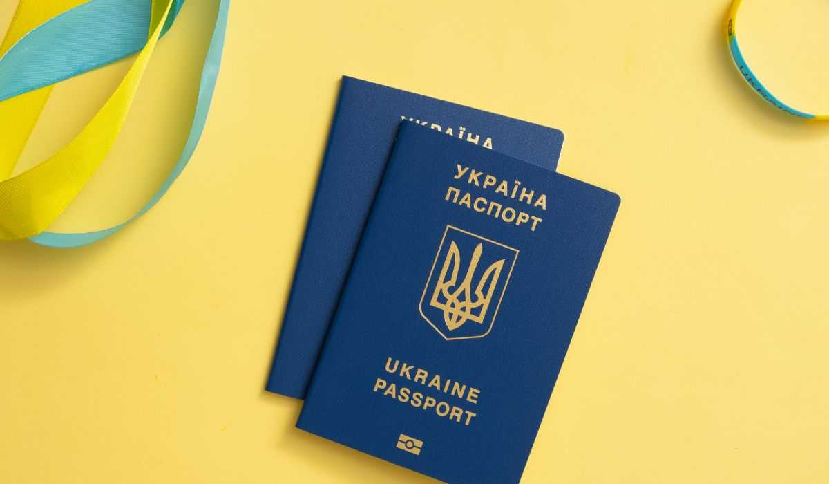 Українські паспортні сервіси запрацювали в Чехії та Словаччині