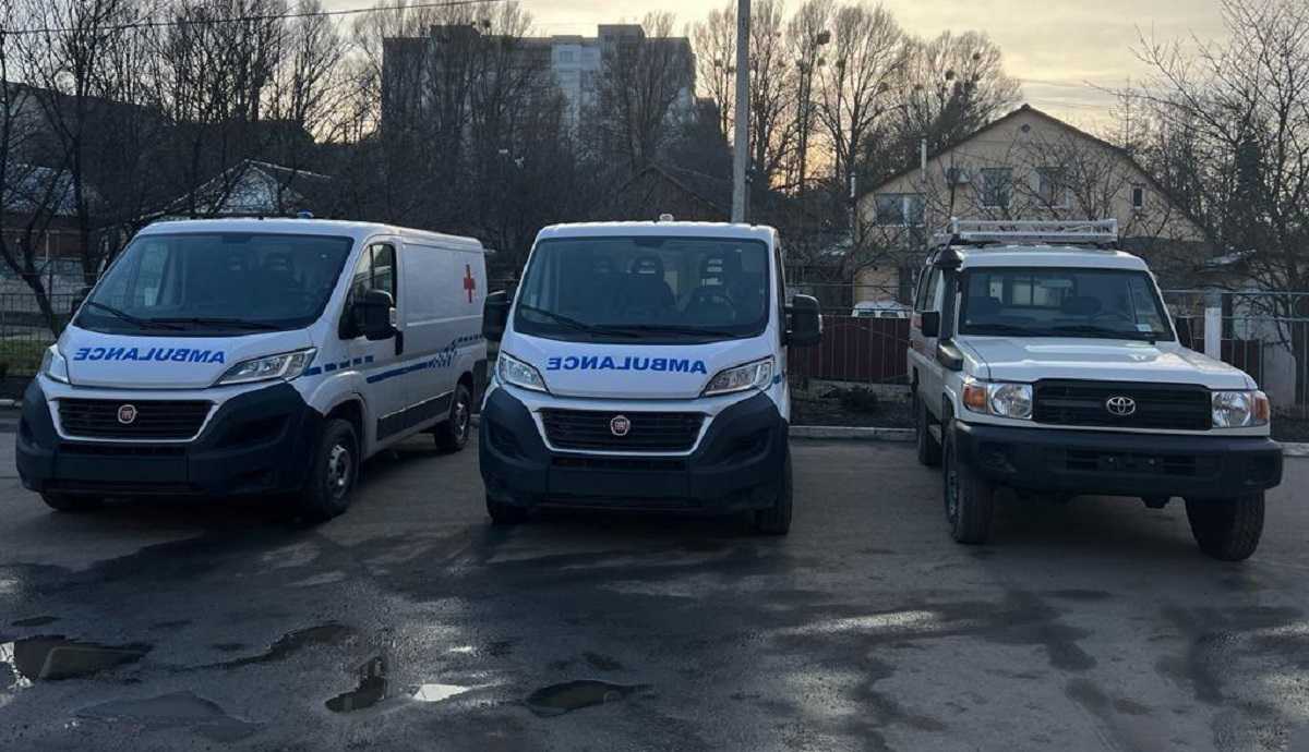 ВООЗ передача Хмельниччині три медичні спецавтівки
