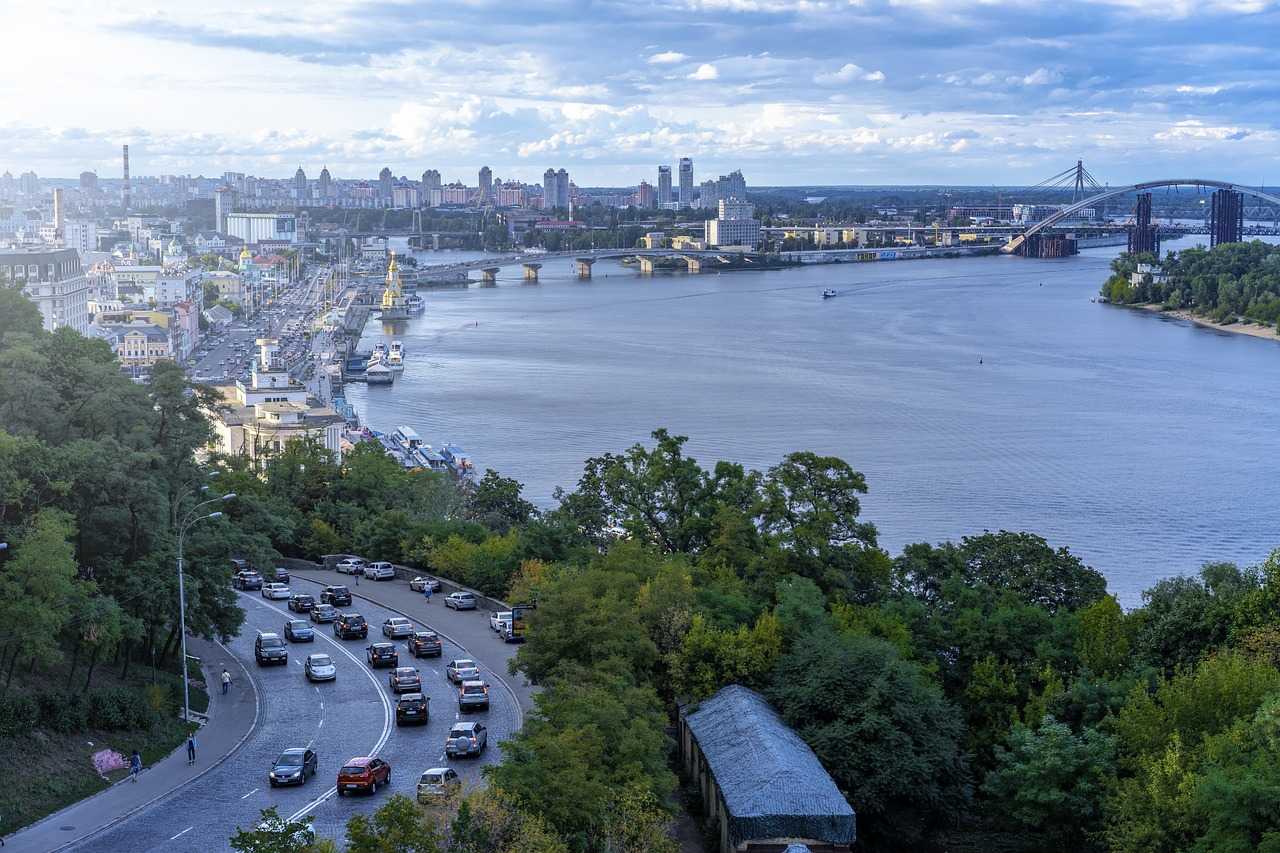 Ізраїль розробляє для Києва систему раннього сповіщення про повітряні загрози