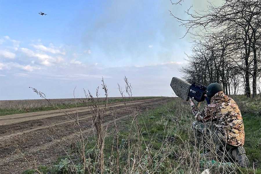 Нацгвардійці захопили та знищили 5 ворожих мавіків і 1 Фантом-4 (ФОТО)