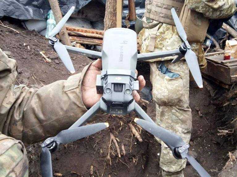 На Донеччині прикордонник збив ворожий бойовий дрон зі стрілецької зброї (ФОТО)