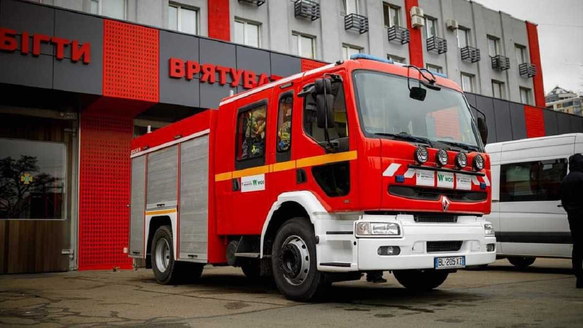 Благодійники передали ДСНС Херсонщини пожежну машину